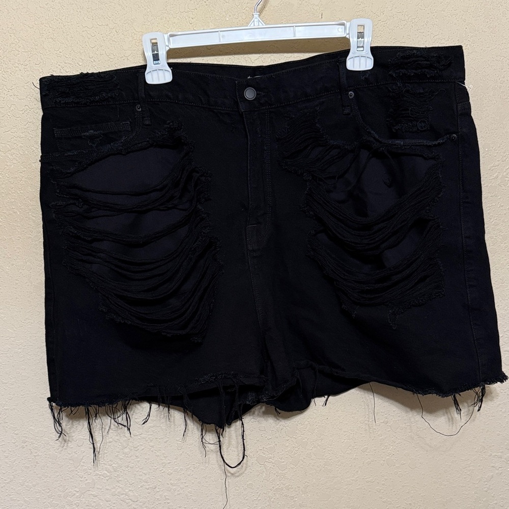 Good American Black Distressed Jean Shorts